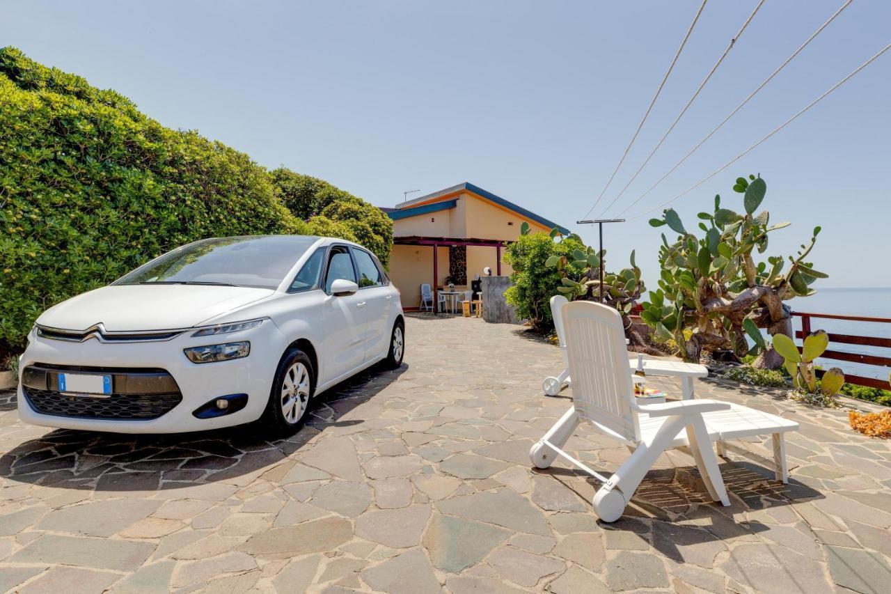 Villa La Terrazza sul Mare Magomadas Esterno foto