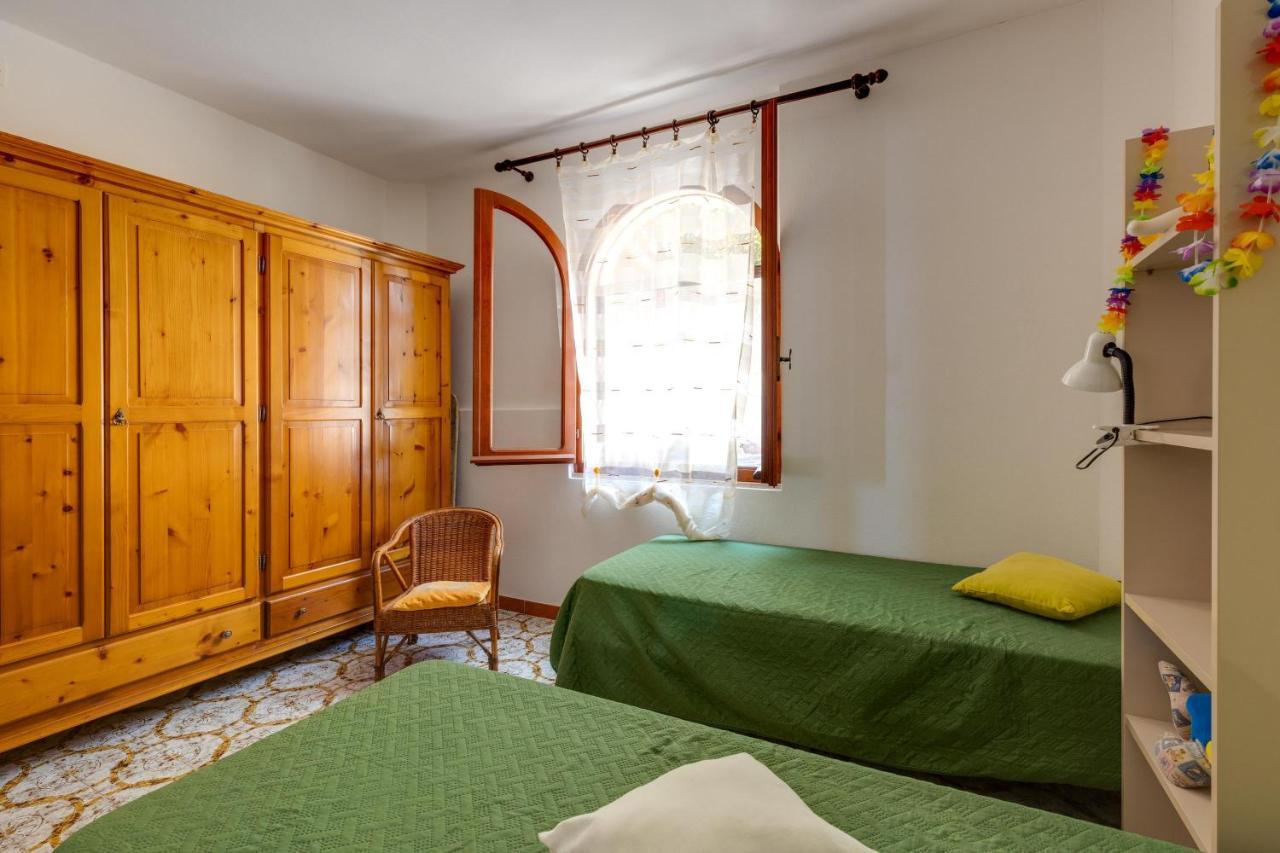 Villa La Terrazza sul Mare Magomadas Esterno foto