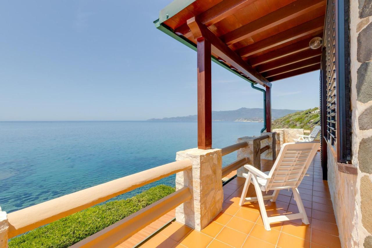 Villa La Terrazza sul Mare Magomadas Esterno foto