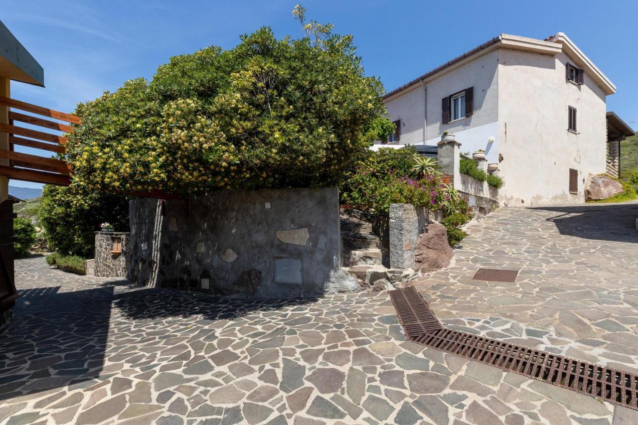 Villa La Terrazza sul Mare Magomadas Esterno foto